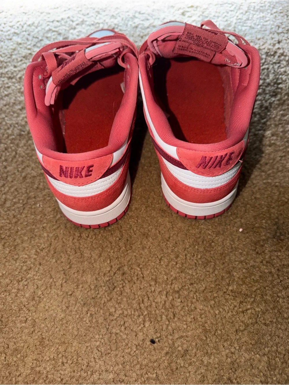 Women Nike Dunk Valentine 2024